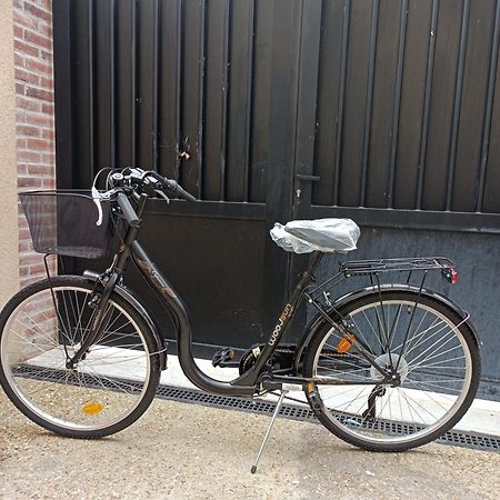Tres Beau Studio Climatisation, Trois Etoiles, Parking A Velo, Velos En Option, Parking Prive Jardin Монтаржи Экстерьер фото