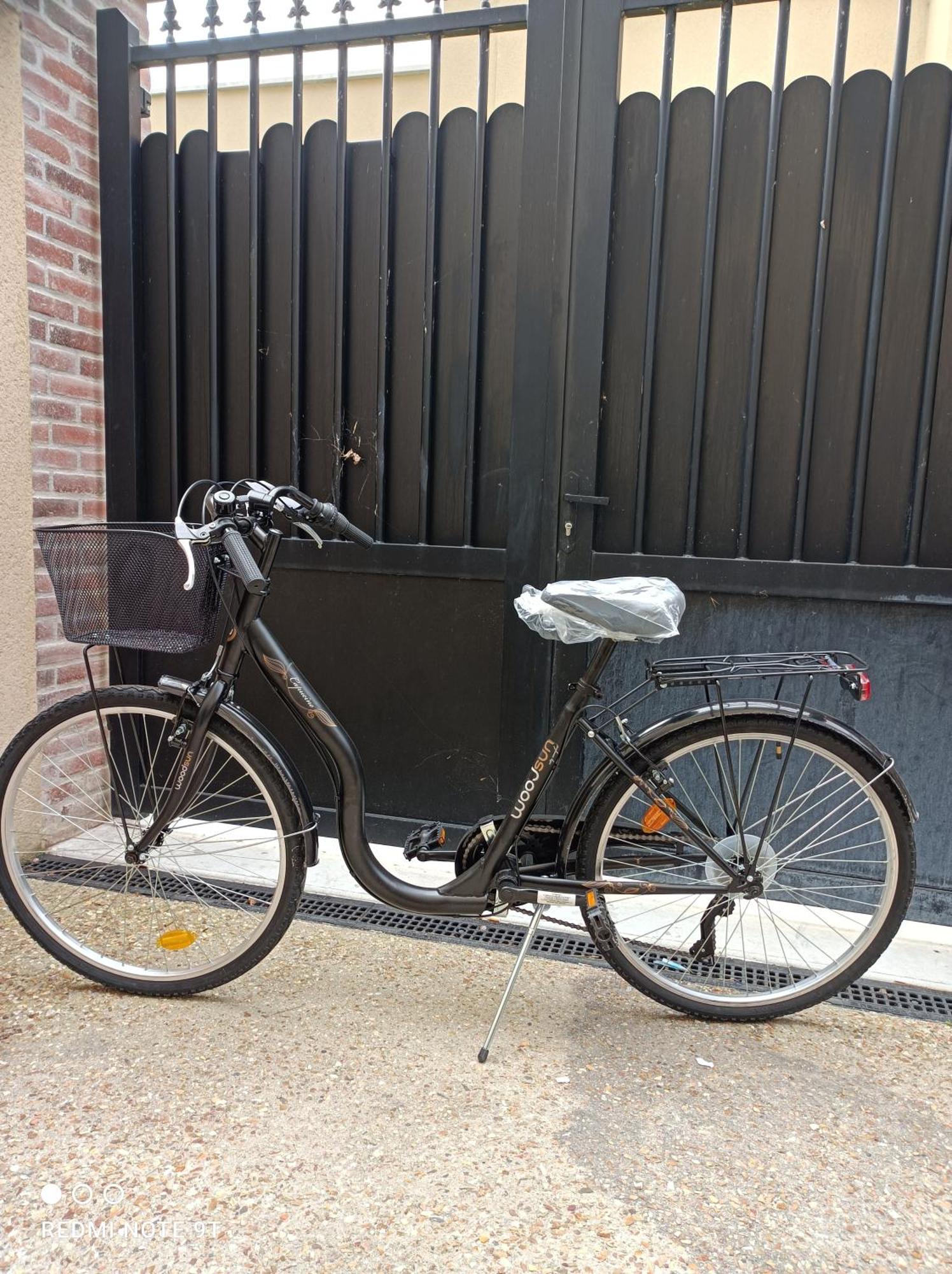 Tres Beau Studio Climatisation, Trois Etoiles, Parking A Velo, Velos En Option, Parking Prive Jardin Монтаржи Экстерьер фото